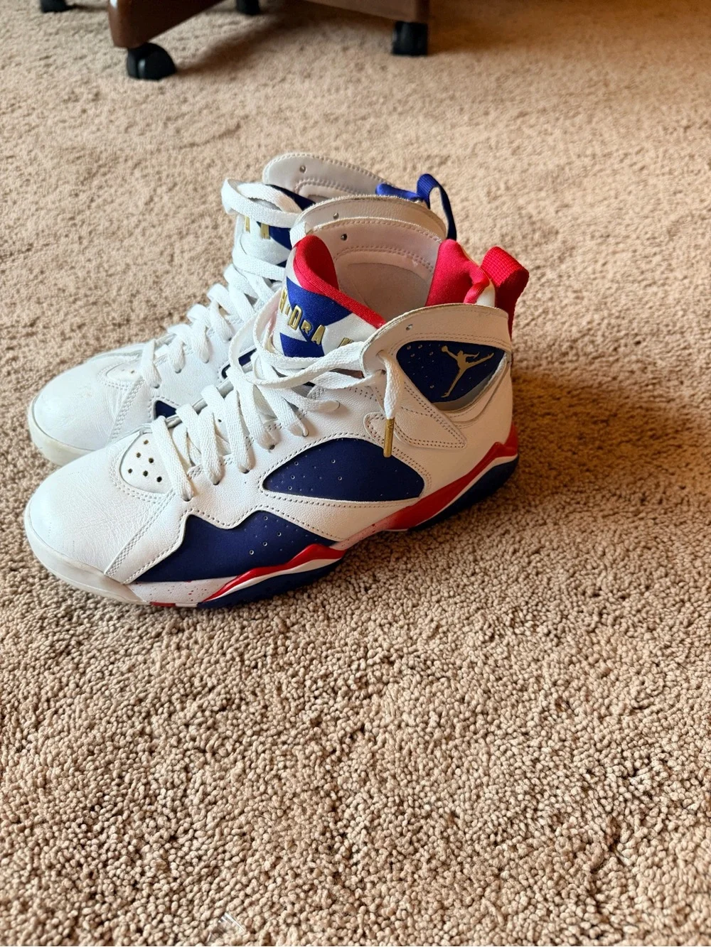 Jordan mens High-Top Sneakers - White / Navy / Red